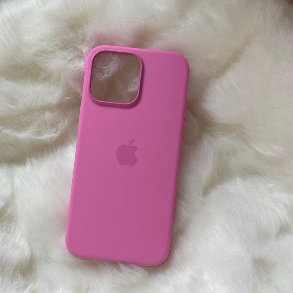 Apple 16 Pro Max Silicone Case with MagSafe Pink Color